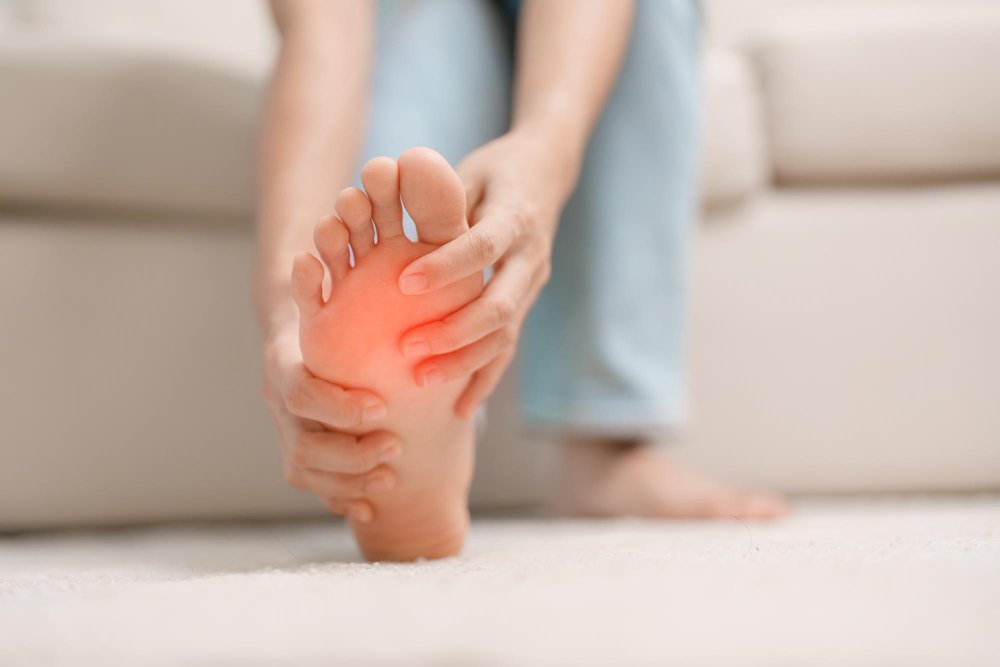 Plantar Fasciitis: Causes, Symptoms, Diagnosis, and Treatment